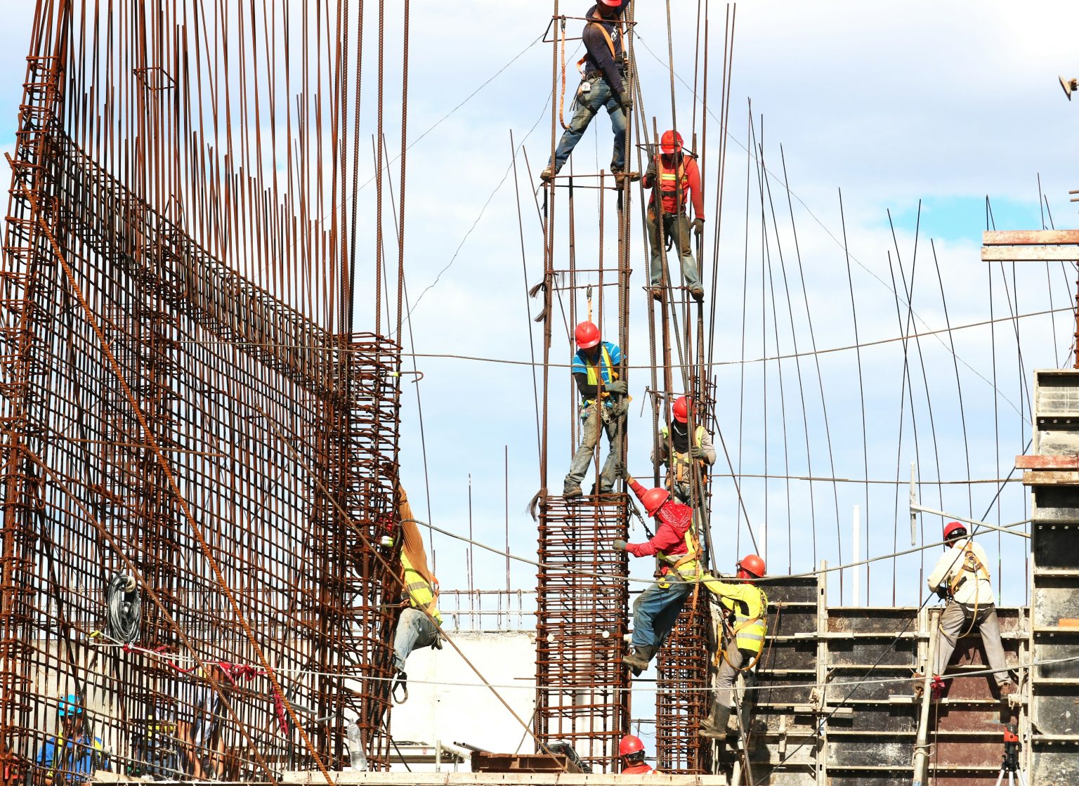 Per una storia della contrattazione collettiva in Italia/269 – Il rinnovo del CCNL edilizia - industria e cooperative