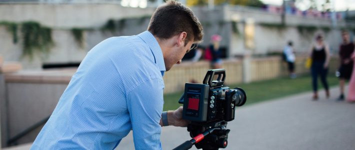 Per una storia della contrattazione collettiva in Italia/274 – Trattamento economico, contratto a termine e orario di lavoro: le novità introdotte dal rinnovo 2023-2026 del CCNL Esercizi Cinematografici