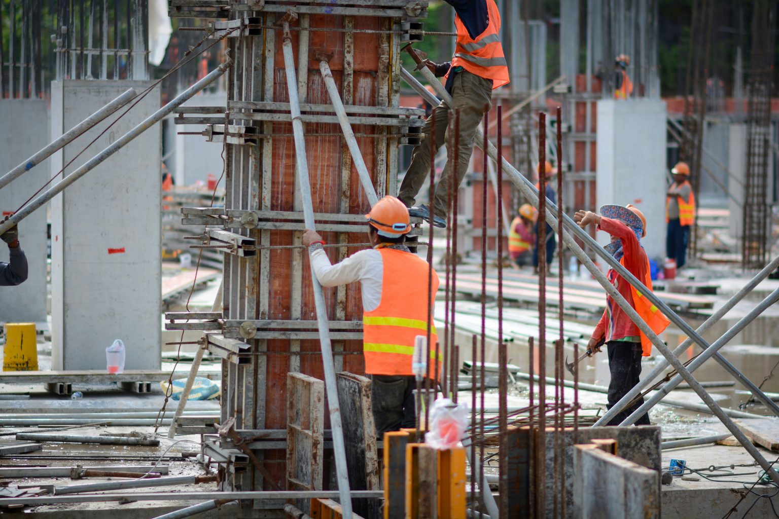 Dalla norma alla sua attuazione: la partecipazione dei lavoratori passa ora dalla conoscenza della legge e dalla formazione di operatori sindacali e responsabili del personale