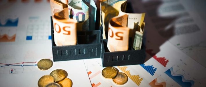 Le posizioni delle parti sociali sulla legge delega approvata dal Parlamento in materia di salari e contrattazione collettiva Le posizioni delle parti sociali sulla legge delega approvata dal Parlamento in materia di salari e contrattazione collettiva