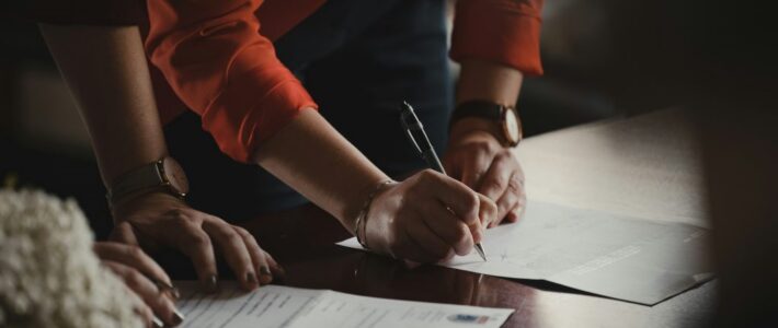 Buon lavoro e contrasto al dumping contrattuale. Note a margine di un’iniziativa del Partenariato Economico Sociale della provincia di Lecce Buon lavoro e contrasto al dumping contrattuale. Note a margine di un’iniziativa del Partenariato Economico Sociale della provincia di Lecce